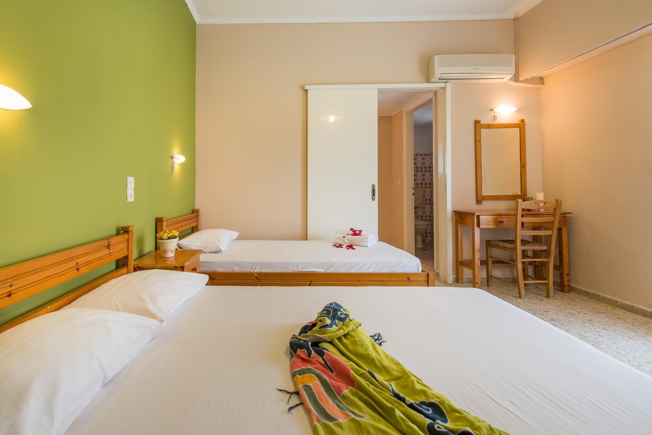 Helen & Theo Apartment ลากานาส ภายนอก รูปภาพ