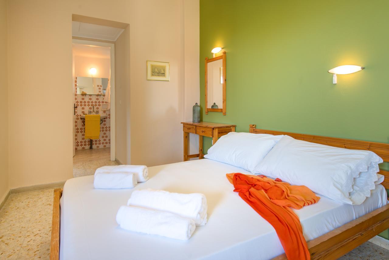 Helen & Theo Apartment ลากานาส ภายนอก รูปภาพ