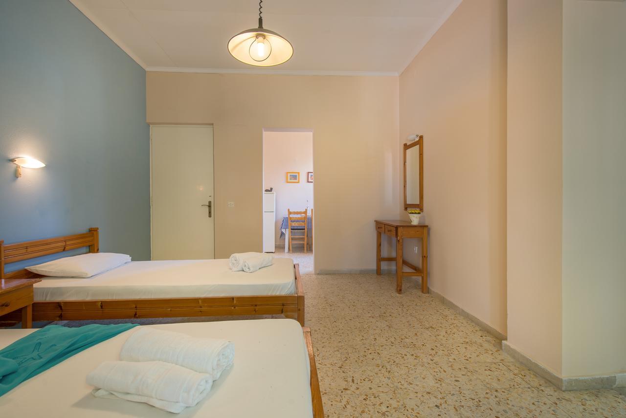 Helen & Theo Apartment ลากานาส ภายนอก รูปภาพ